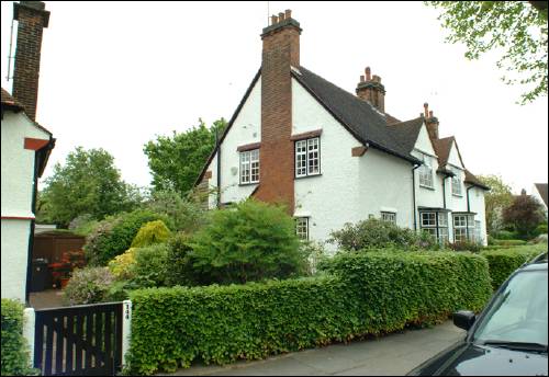 142 Hampstead Way